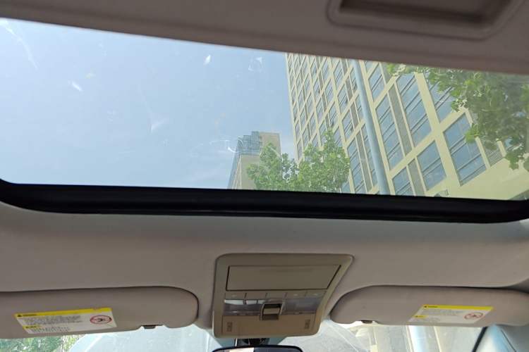 Used Chevrolet Captiva 2012 2.4L 4x4 Flagship Edition 7 Seats Headliner