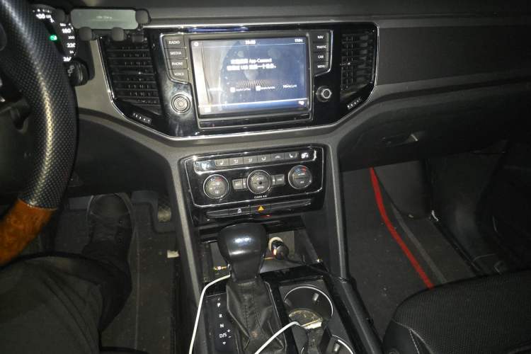 Used Volkswagen Teramont 2017 330TSI Two-Wheel-Drive Luxury Edition