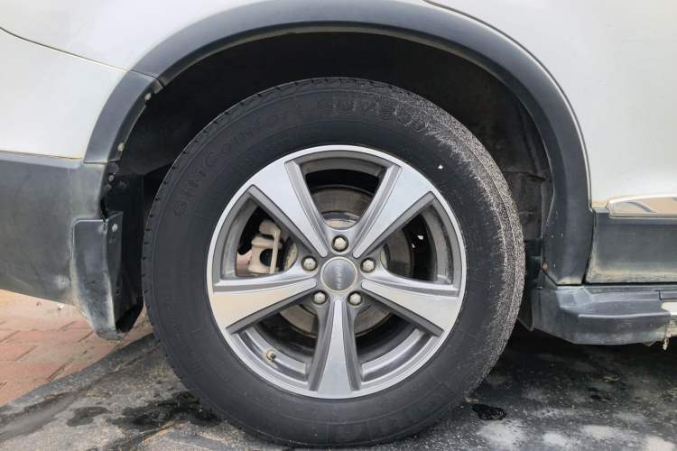 Used Haval H6 2015 Upgraded Model 1.5T Manual Two-Wheel Drive Prestige Version
