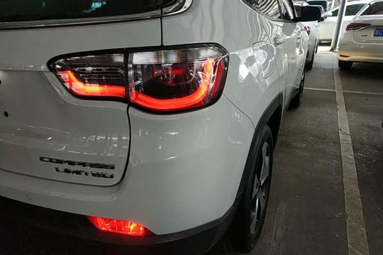 Used Jeep Compass 2017 200T Automatic Prestige Edition
