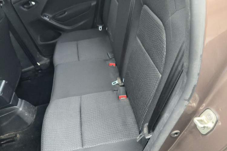 Used Peugeot 301 2014 1.6L Manual Comfort Edition
