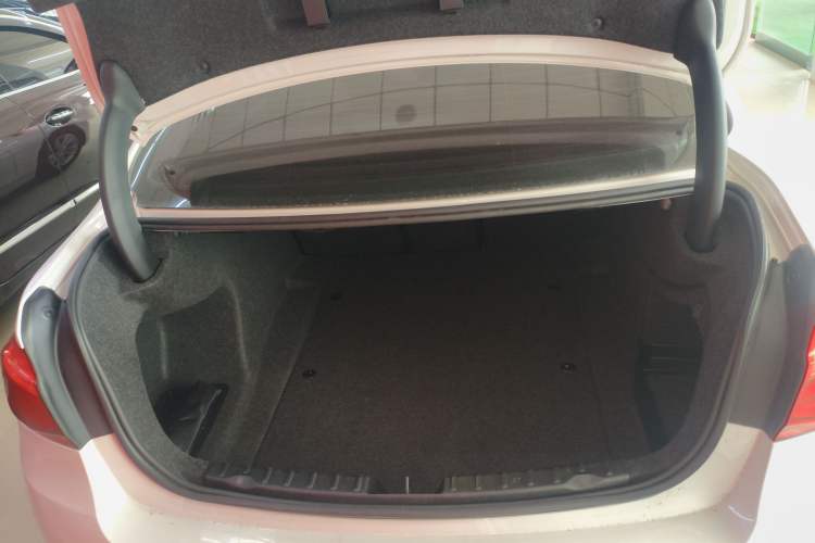 Used BMW 3 Series 2017 320Li Fashion Model
