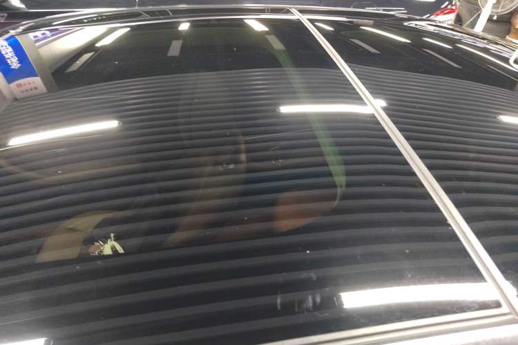 Used Mercedes-Benz E-Class 2020 E 300 L Sporty and Stylish Model Roof