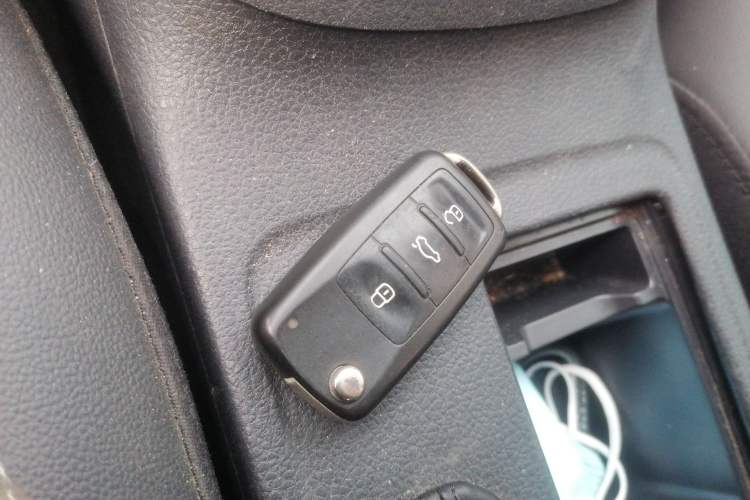 Used Volkswagen Sagitar 2018 280TSI DSG Comfort Model Vehicle Key