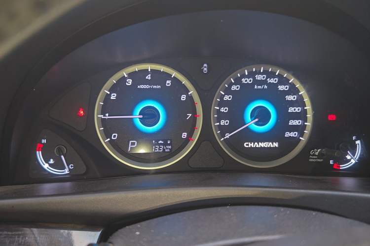 Used CHANGAN Raeton 2013 2.0L Automatic Luxury Version China IV Standard Instrument Cluster