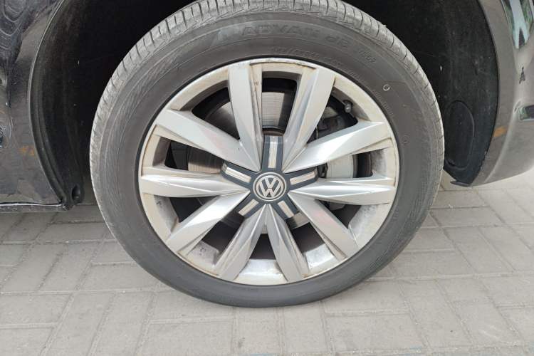 Used Volkswagen Multivan 2018 2.0 TSI Two-Wheel-Drive Luxury Edition 7 Seats
