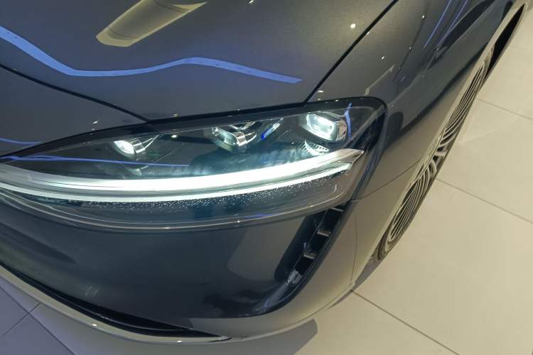 Used Hima Stelato S9 2025 Extended-Range Max+ Left Front Headlight