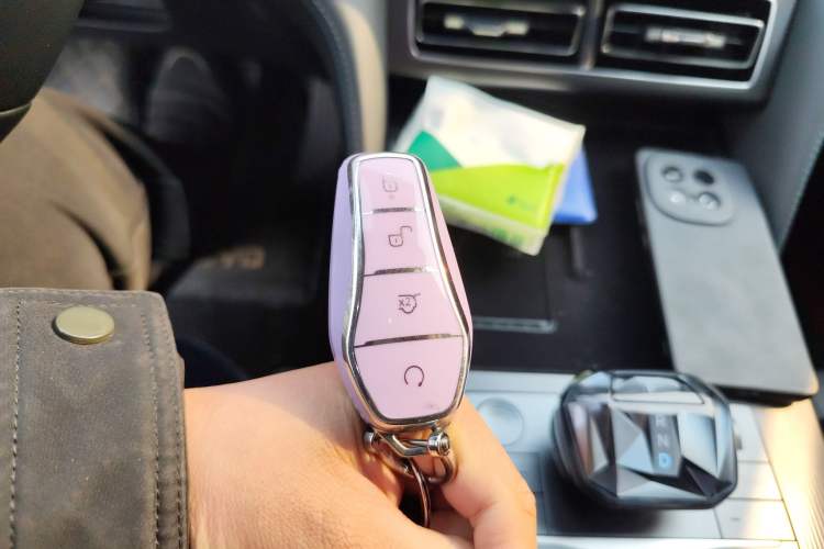 Used BYD Song L DM-i 2025 Intelligent Driving Version 112 km Beyond-Range Type
