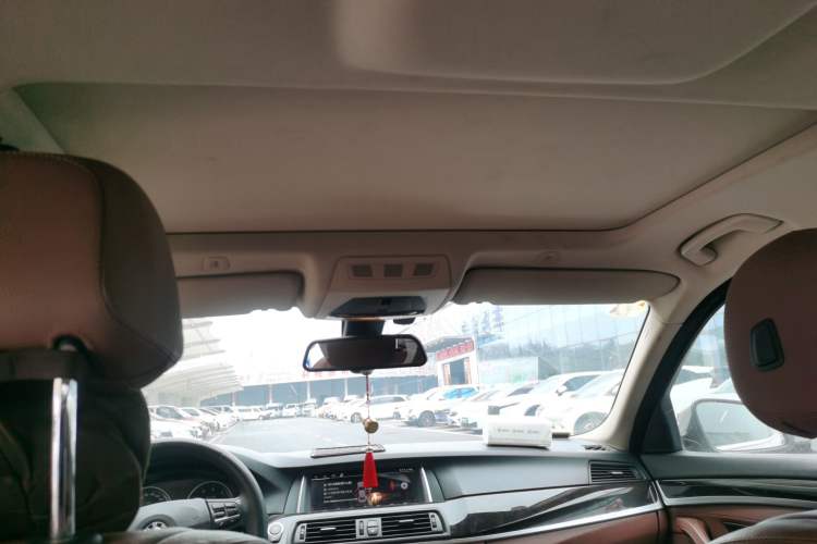 Used BMW 5 Series 2014 525Li Leading Model
