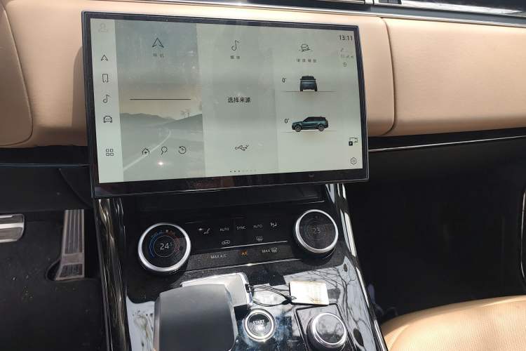 Used Land Rover Range Sport 2023 400PS Dynamic SE Audio And AC Panel