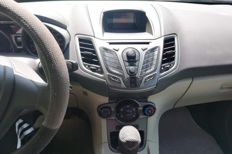 Used Ford Fiesta 2011 Hatchback 1.5L Automatic Fashion Edition Audio And AC Panel