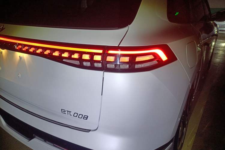 Used Dongfeng eπ eπ008 2024 210Max Range-Extended Version 6 Seats Exterior 6