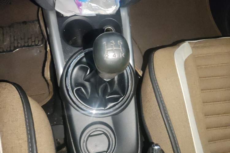 Used Mitsubishi ASX 2013 1.6L Manual Two-Wheel Drive Standard Edition Gear Lever