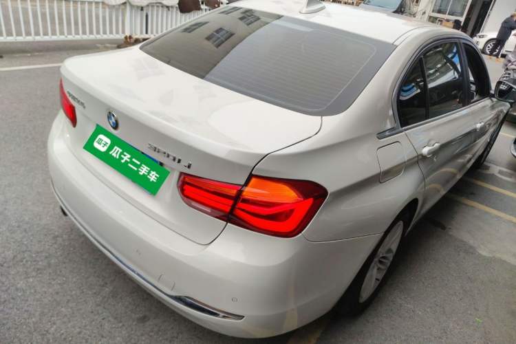 Used BMW 3 Series 2016 320Li Ambition Model
