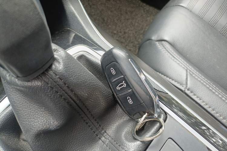 Used Peugeot 408 2014 1.6T Automatic Prestige Edition Vehicle Key