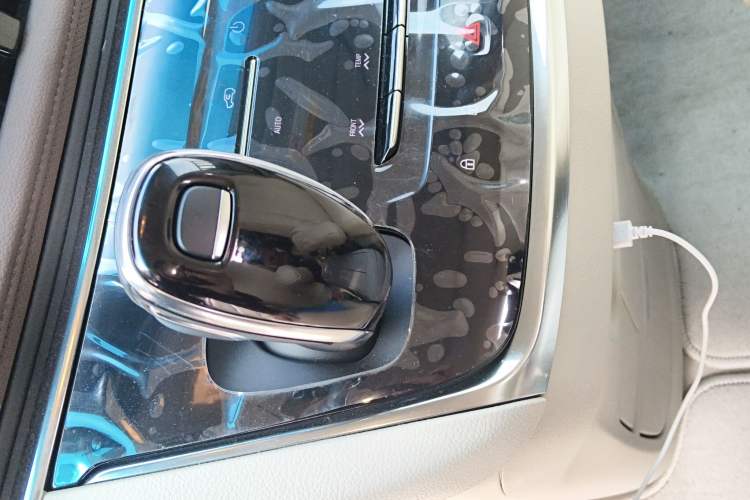 Used Buick GL8 2023 Land Executive Class Smart Enjoyment Model
