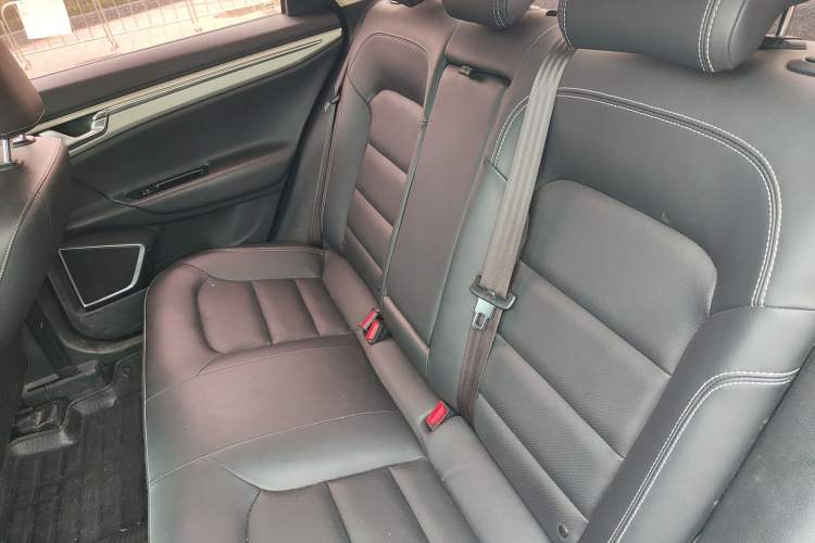 Used Geely Auto Emgrand GL 2017 1.3T DCT Elite Model Left Rear Seat