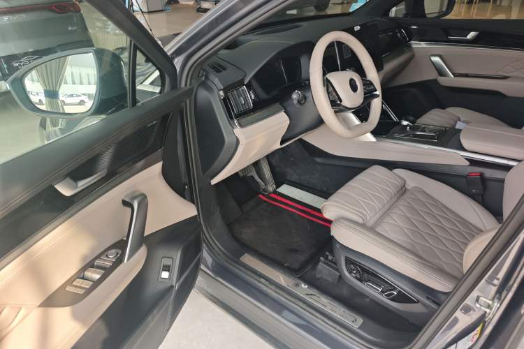 Used BYD Tang New Energy 2025 Intelligent Driving Version DM-i 115KM Flagship Edition Driver Seat