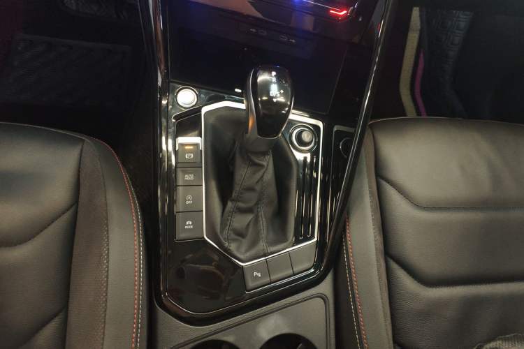 Used Volkswagen Tayron 2022 330TSI Two-Wheel Drive Luxury Connect Plus Version