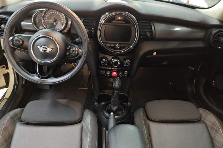 Used MINI MINI 2016 1.5T COOPER Five-Door Edition