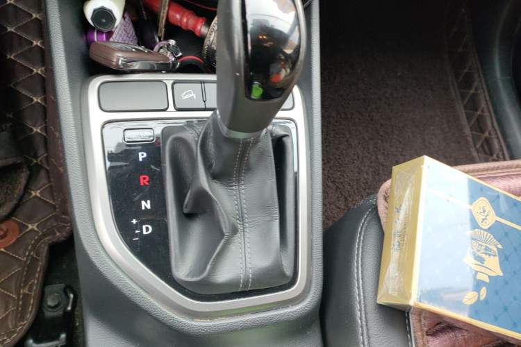 Used Hyundai ix25 2015 1.6L Automatic Two-Wheel Drive Smart GLS Trim
