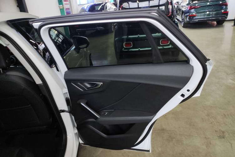 Used Audi Q2L 2023 35TFSI Fashion Dynamic Model
