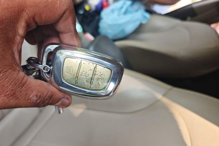 Used Hyundai ix35 2013 2.0L Automatic Two-Wheel Drive Smart GLS China IV Standard