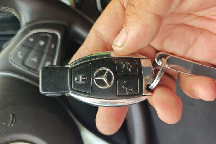 Used Mercedes-Benz GLC 2016 GLC 260 4MATIC Luxury Model