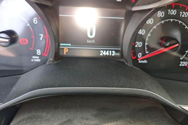 Used Chevrolet Monza 2020 Light Hybrid RS 330T Automatic Comfort Edition Odometer Close Up