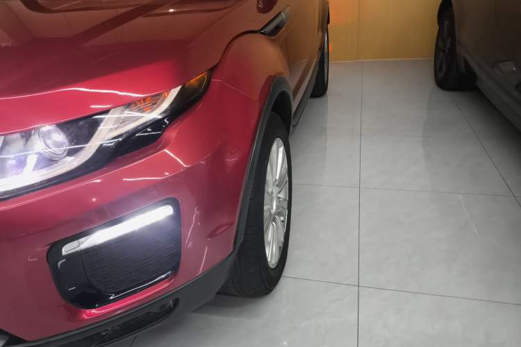 Used Land Rover Range Rover Evoque 2018 240 PS SE Smart Brilliance Edition