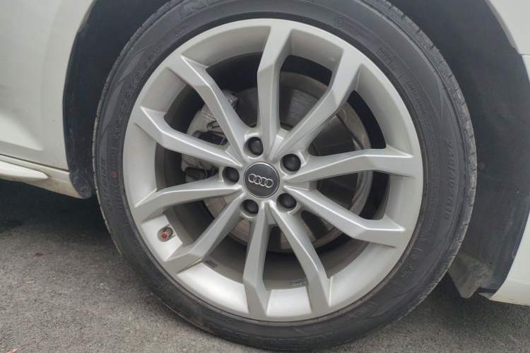 Used Audi A4L 2019 40 TFSI Fashion Edition China VI Emission Standard