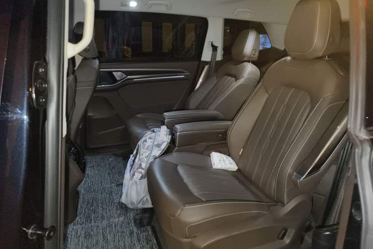 Used Volkswagen Viloran 2020 330TSI Luxury Edition
