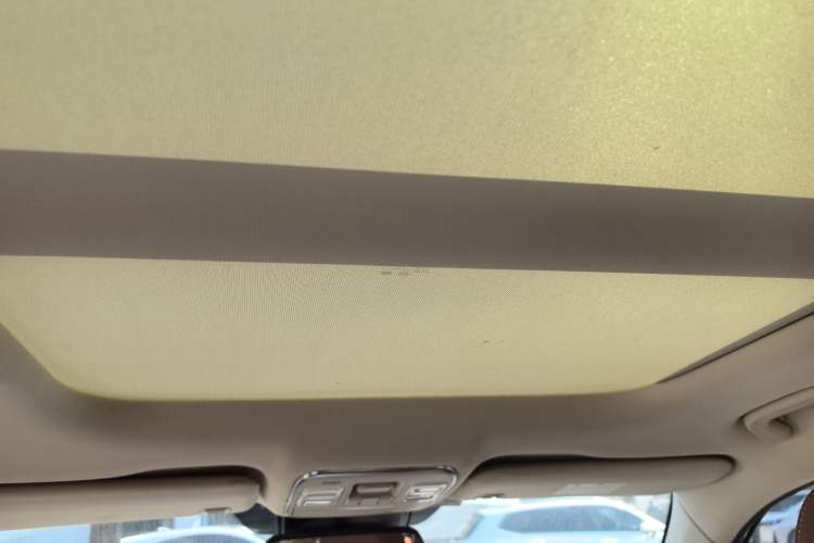 Used Geely Auto Emgrand X7 Sport 2016 1.8TD Automatic ZhiZun Version
