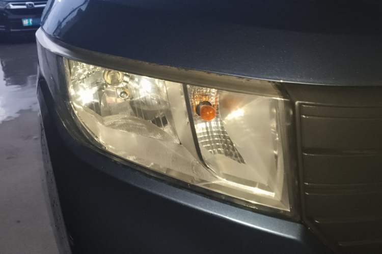 Used Wuling Hongguang PLUS 2019 1.5T Manual Standard Edition 5 Seats
