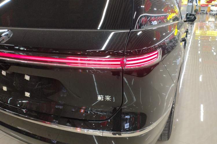 Used Nio ES8 2026 Model 6-seat Executive Signature Edition Right Rear Taillight