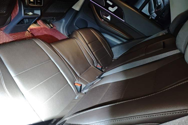 Used Mercedes-Benz GLE 2020 GLE 350 4MATIC Fashion Model Left Rear Seat