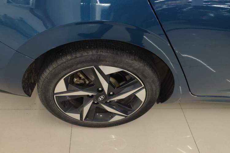 Used Hyundai Elantra 2022 1.5L CVT LUX Prestige Edition Right Rear Wheel Hub