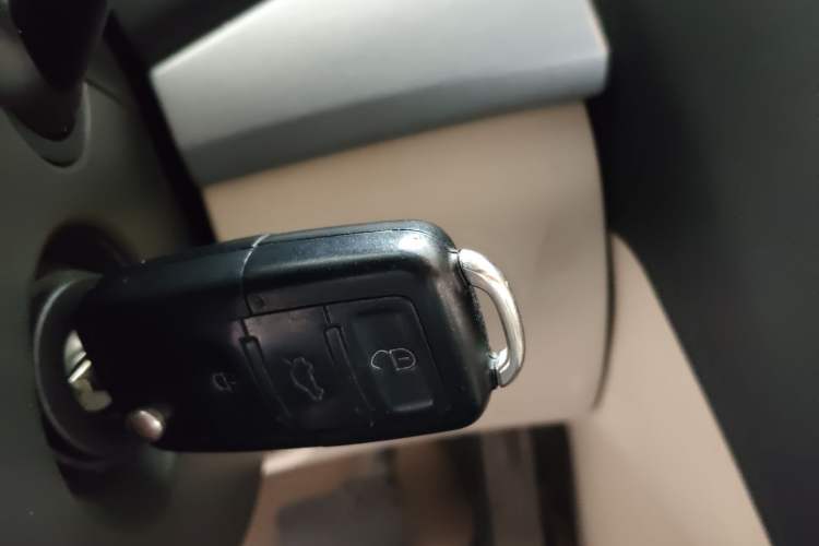 Used Skoda Octavia 2009 1.6L Automatic Elegance Edition Vehicle Key