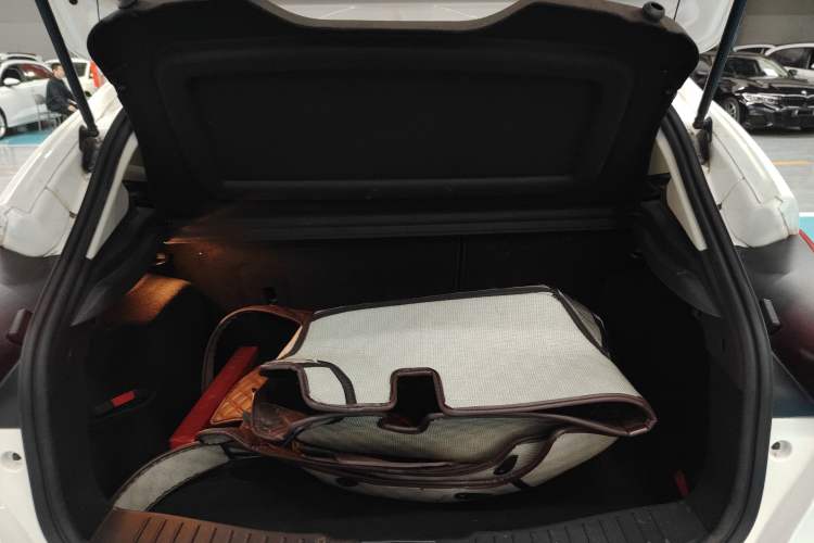 Used Ford Focus 2018 Hatchback Classic 1.6L Automatic Comfort Plus SmartDrive Edition Trunk