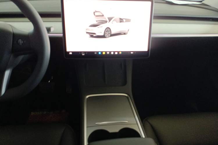 Used Tesla Model Y 2024 Rear-Wheel-Drive Version Audio And AC Panel