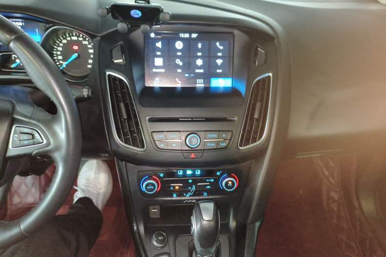 Used Ford Focus 2017 Hatchback EcoBoost 180 Automatic Elite Model Audio And AC Panel