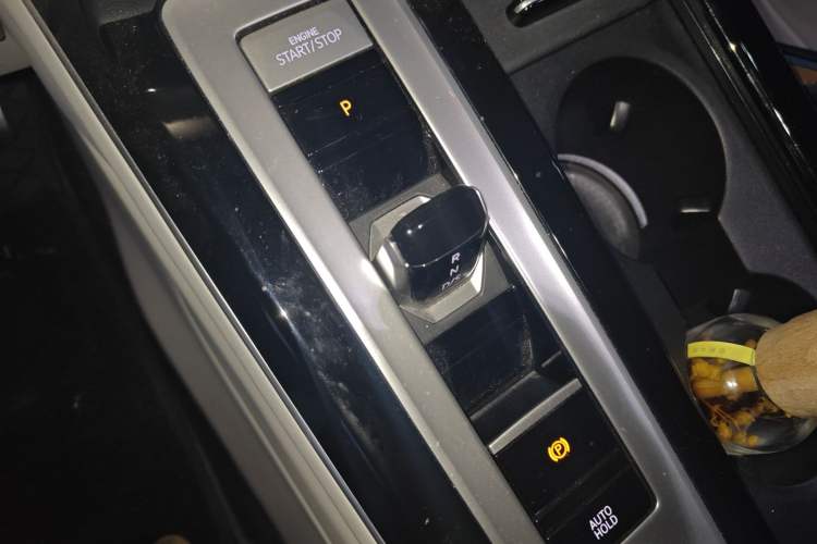 Used Volkswagen Tavendor 2024 380TSI All-Wheel-Drive R-Line Ambition Edition
