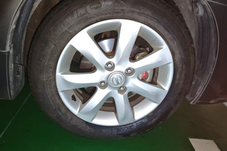 Used Nissan Sylphy 2009 1.6XE Automatic Comfort Edition Right Front Wheel Hub