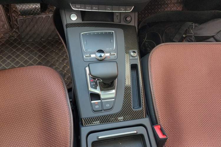 Used Audi Q5L 2020 Updated 40 TFSI Prestige Fashion Edition
