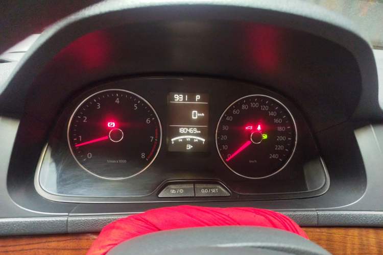 Used Volkswagen Lavida 2013 Restyled Classic 1.6L Automatic Comfort Edition