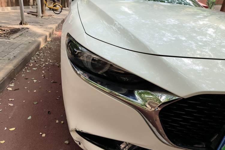 Used Mazda 3 Axela 2022 2.0L Automatic Zhi Rui Edition Right Front Headlight