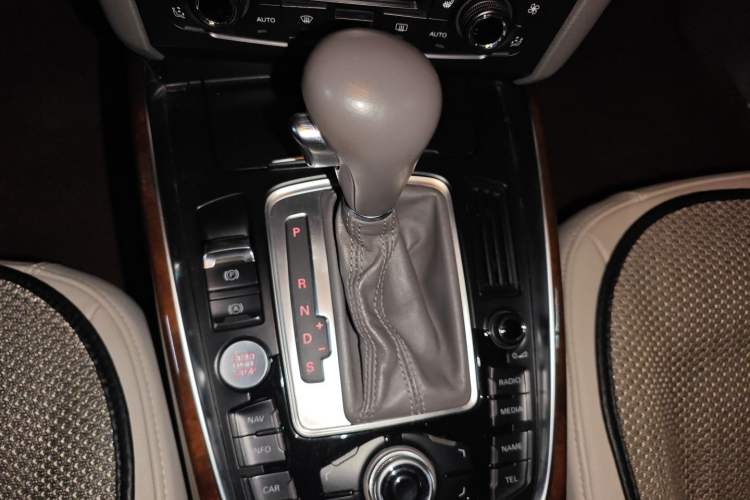 Used Audi Q5 2011 2.0TFSI Comfort Version
