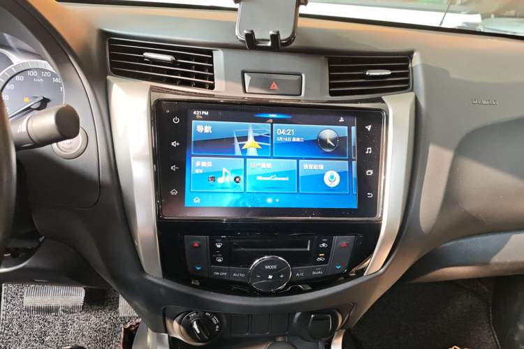 Used Nissan Navara 2021 2.5L Automatic 4x4 Premium Version QR25 Audio And AC Panel