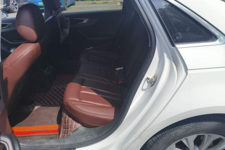 Used Audi A4L 2017 Plus 40 TFSI Ambition Model
