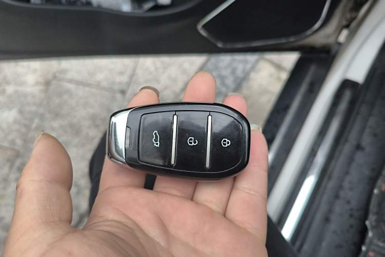 Used Zotye T600 Coupe 2017 1.5T Automatic Luxury Model Vehicle Key